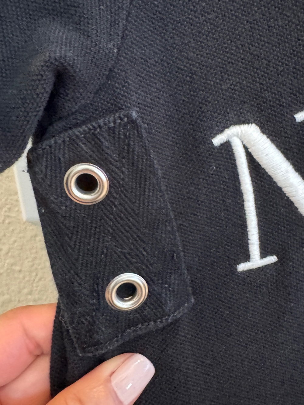 XS Polo by Ralph Lauren Black 'New York' Embroidered Polo Shirt - Picture 6 of 6